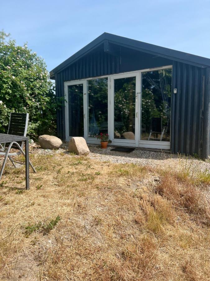 Hytte I Forste Raekke Til Fjord Holbæk Exterior foto